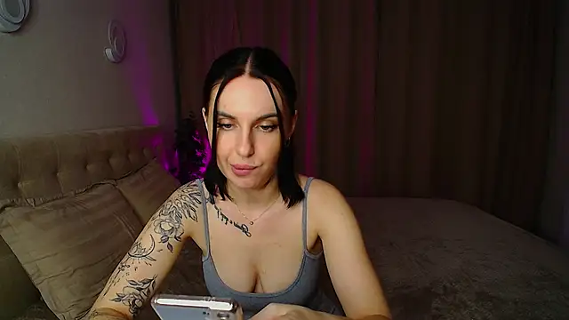 Poison inyour Mind   online show from November 26, 7:03 pm