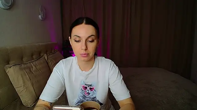 Poison inyour Mind   online show from November 22, 6:40 pm