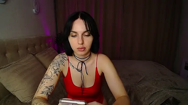 Poison inyour Mind   online show from November 28, 7:03 pm