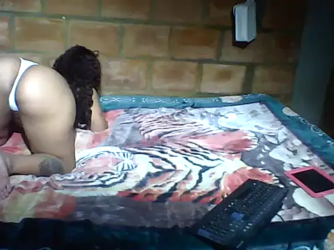 Snapshot of venus-renovada chatting on October 16, 8:17 pm venus-renovada online show from October 16, 8:17 pm