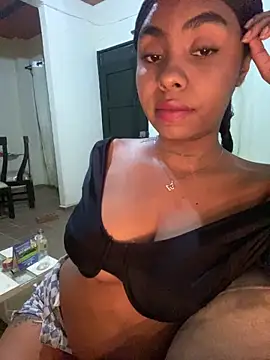 Snapshot of Itanydiorr chatting on November 3, 3:56 am Itanydiorr online show from November 3, 3:56 am