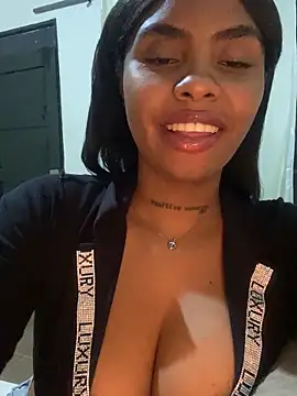 Snapshot of Itanydiorr chatting on October 10, 3:29 am Itanydiorr online show from October 10, 3:29 am