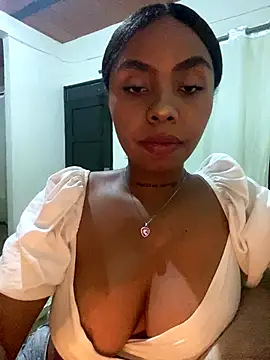 Snapshot of Itanydiorr chatting on October 24, 3:05 am Itanydiorr online show from October 24, 3:05 am