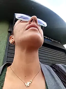 Jade 1-9 online show from October 13, 8:10 pm