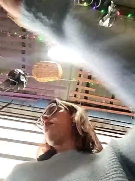 Jade 1-9 online show from October 18, 9:50 pm