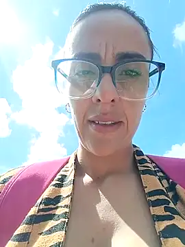 Jade 1-9 online show from October 21, 2:27 pm