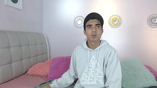 Hottie Guy online show from November 26, 5:57 pm