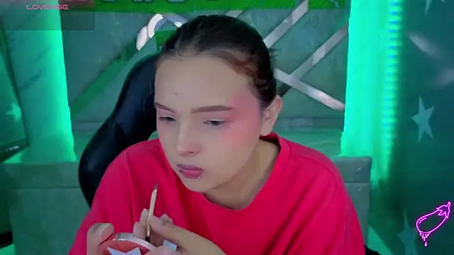 Snapshot of mia_foster_t chatting on June 26, 1:06 pm mia foster t online show from June 26, 1:06 pm