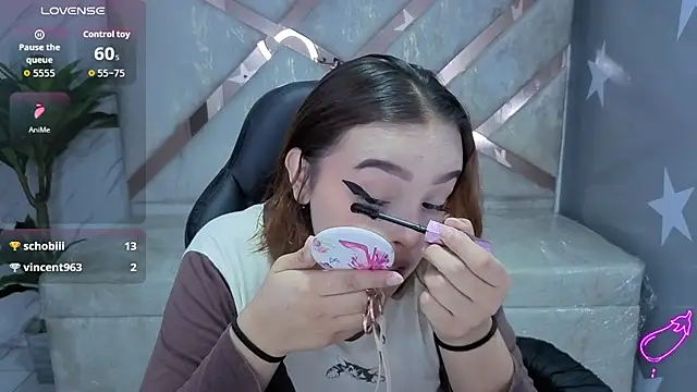 mia foster t online show from March 14, 1:17 pm