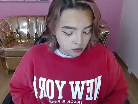 mia foster t online show from October 17, 12:51 pm