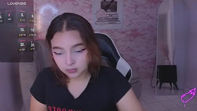 mia foster t online show from February 28, 1:22 pm