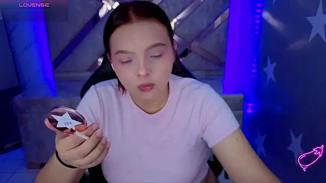 Snapshot of mia_foster_t chatting on May 20, 1:08 pm mia foster t online show from May 20, 1:08 pm