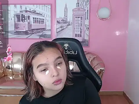 mia foster t online show from November 6, 12:53 pm