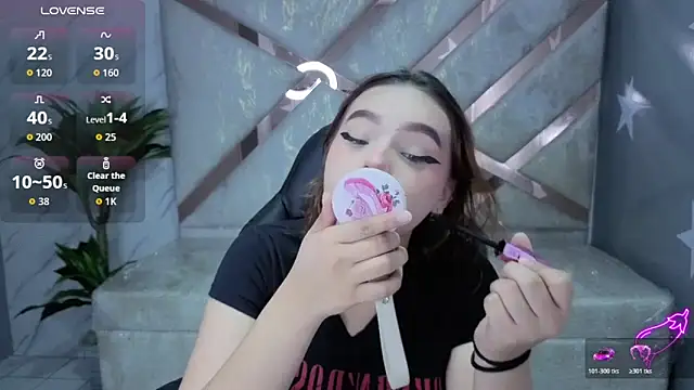 mia foster t online show from March 13, 1:16 pm