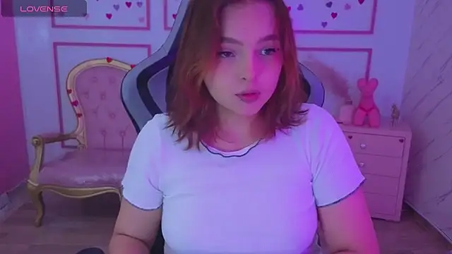 mia foster t online show from April 12, 1:14 pm