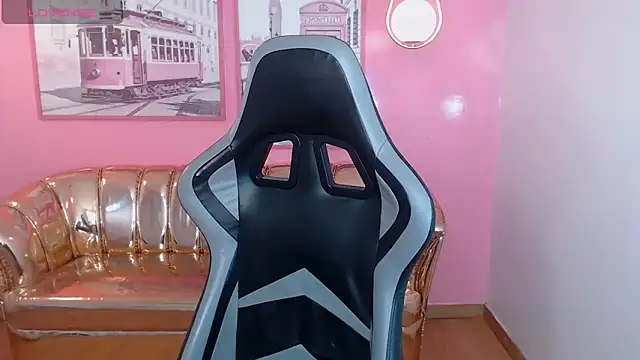 mia foster t online show from December 19, 12:51 pm