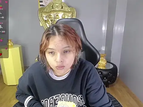 mia foster t online show from October 26, 12:38 pm