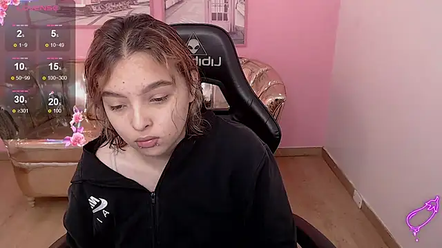 mia foster t online show from November 8, 12:42 pm