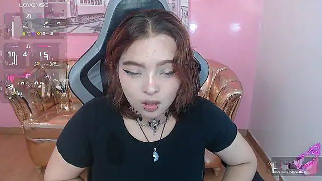 mia foster t online show from January 8, 1:17 pm