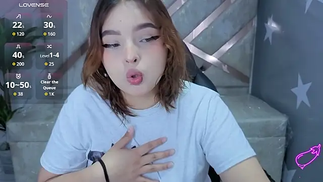 mia foster t online show from March 15, 1:07 pm