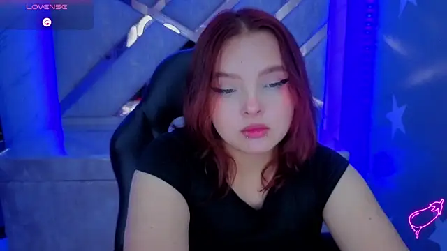 Snapshot of mia_foster_t chatting on June 3, 2:33 pm mia foster t online show from June 3, 2:33 pm