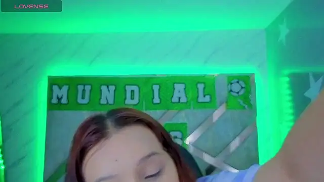 Snapshot of mia_foster_t chatting on July 1, 2:06 pm mia foster t online show from July 1, 2:06 pm