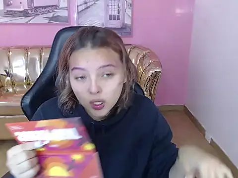 mia foster t online show from October 18, 12:51 pm