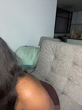 mitschellfox21 online show from December 17, 1:10 am