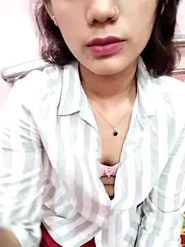 Snapshot of night_queeen7 chatting on October 10, 5:58 pm night queeen7 online show from October 10, 5:58 pm
