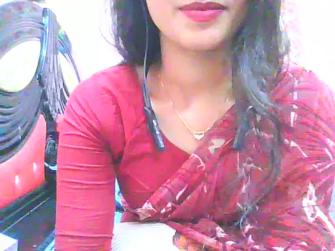 Snapshot of night_queeen7 chatting on November 10, 8:25 pm night queeen7 online show from November 10, 8:25 pm