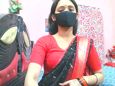 Snapshot of night_queeen7 chatting on November 8, 8:23 pm night queeen7 online show from November 8, 8:23 pm