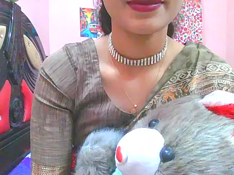 Snapshot of night_queeen7 chatting on December 4, 7:46 pm night queeen7 online show from December 4, 7:46 pm