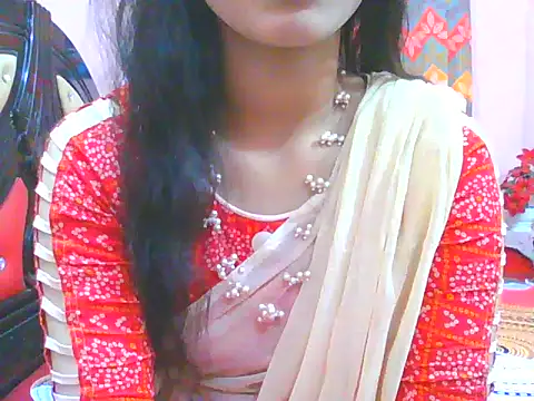 Snapshot of night_queeen7 chatting on December 5, 7:34 pm night queeen7 online show from December 5, 7:34 pm