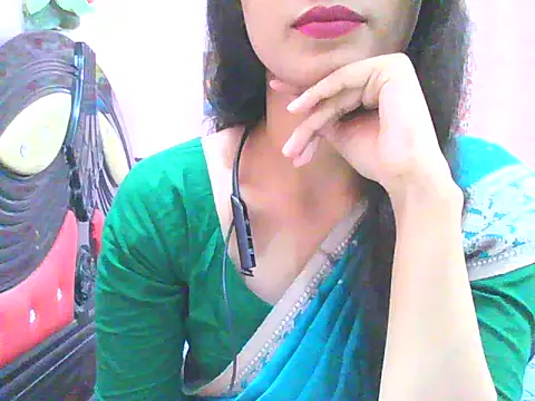 Snapshot of night_queeen7 chatting on November 13, 6:01 pm night queeen7 online show from November 13, 6:01 pm