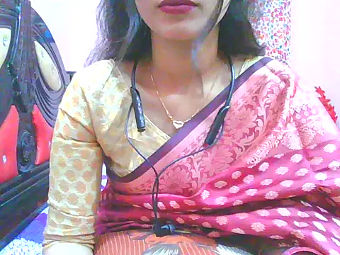 Snapshot of night_queeen7 chatting on November 29, 7:25 pm night queeen7 online show from November 29, 7:25 pm