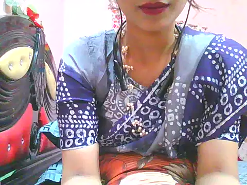 Snapshot of night_queeen7 chatting on November 4, 7:17 pm night queeen7 online show from November 4, 7:17 pm