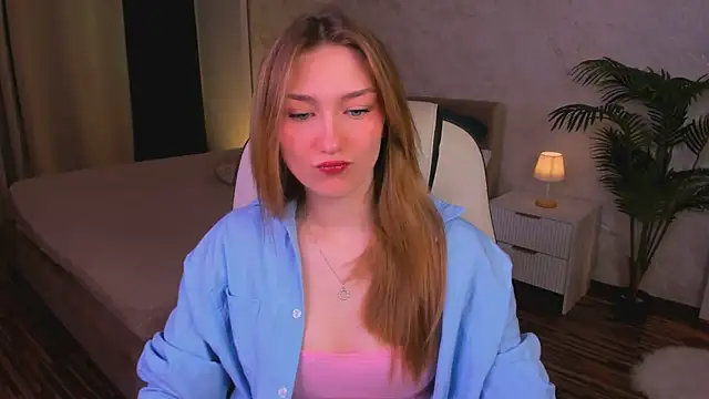 AngelAnabelle online show from October 24, 8:30 pm