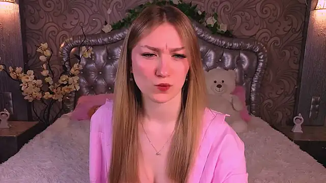 AngelAnabelle online show from March 18, 8:21 pm