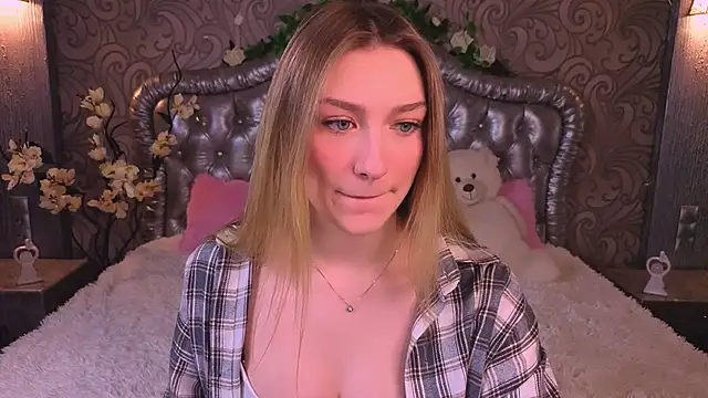 AngelAnabelle online show from March 11, 8:47 pm