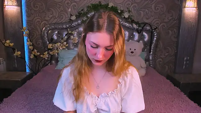 AngelAnabelle online show from November 22, 8:40 pm