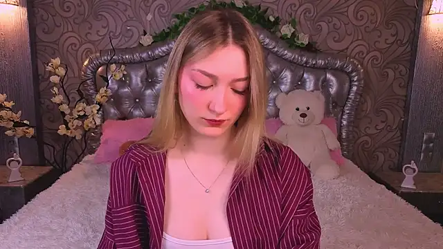 AngelAnabelle online show from March 15, 8:27 pm