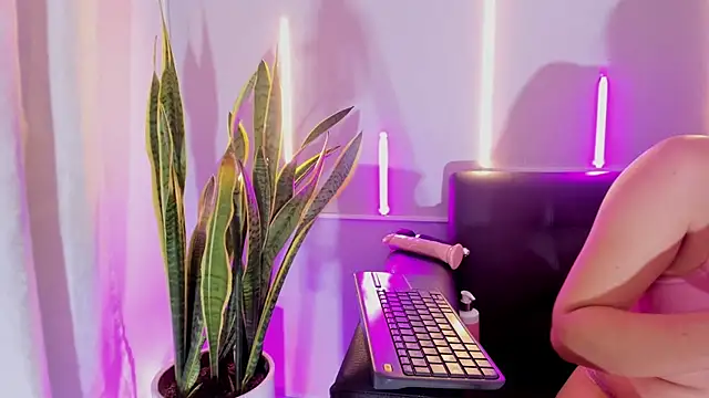 Jules Angel online show from November 11, 12:11 pm