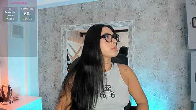 Vanessa Rain  online show from May 20, 7:11 pm