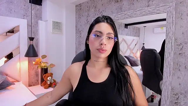 Snapshot of Vanessa_Rain_ chatting on January 31, 8:18 pm Vanessa Rain online show from January 31, 8:18 pm