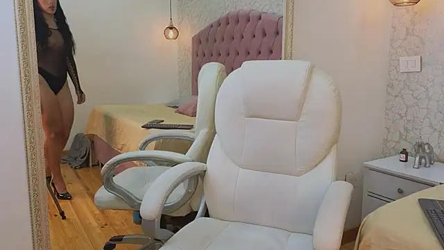 Vanessa Rain  online show from October 19, 7:49 pm