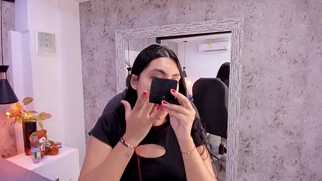 Snapshot of Vanessa_Rain_ chatting on February 2, 7:13 pm Vanessa Rain online show from February 2, 7:13 pm