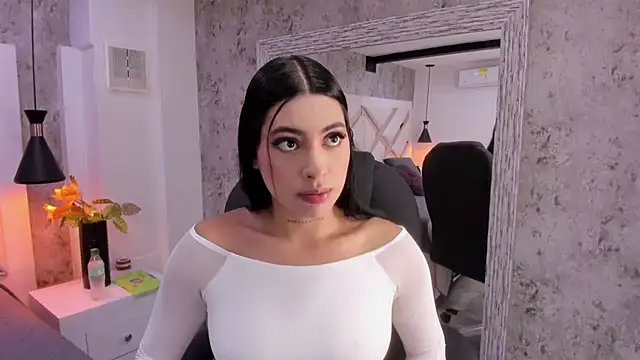 Snapshot of Vanessa_Rain_ chatting on February 21, 8:00 pm Vanessa Rain online show from February 21, 8:00 pm