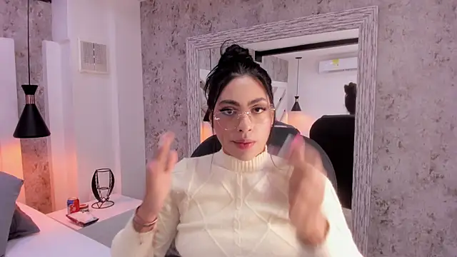 Vanessa Rain  online show from March 25, 7:13 pm