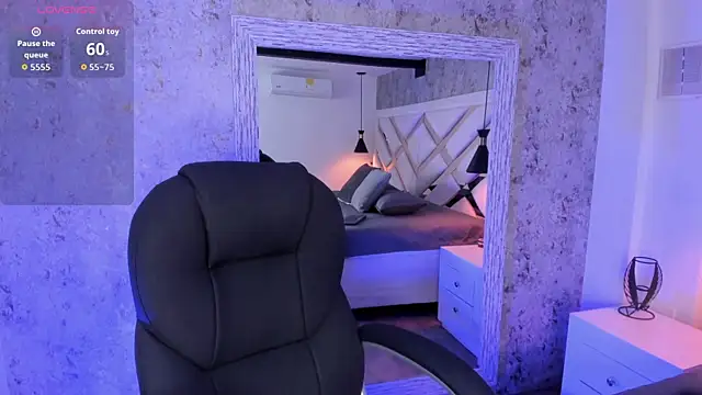 Vanessa Rain  online show from April 10, 6:59 pm