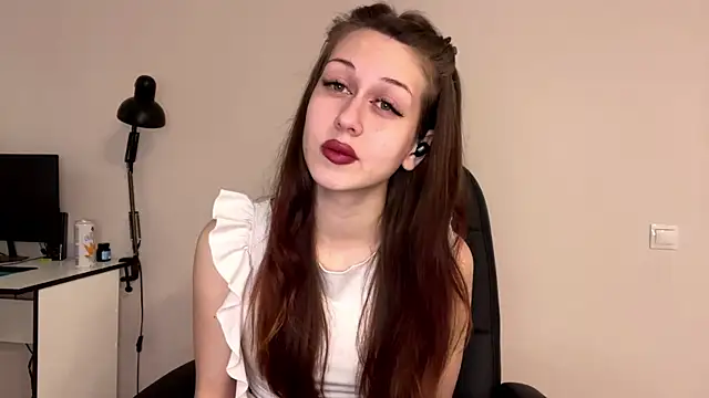 Nayra flash online show from December 20, 11:46 am